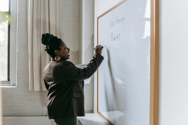 Les avantages de la formation hybride pour un apprentissage efficace